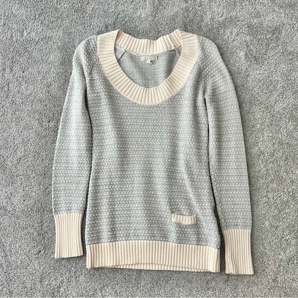 Old Navy Gray and Cream Sweater